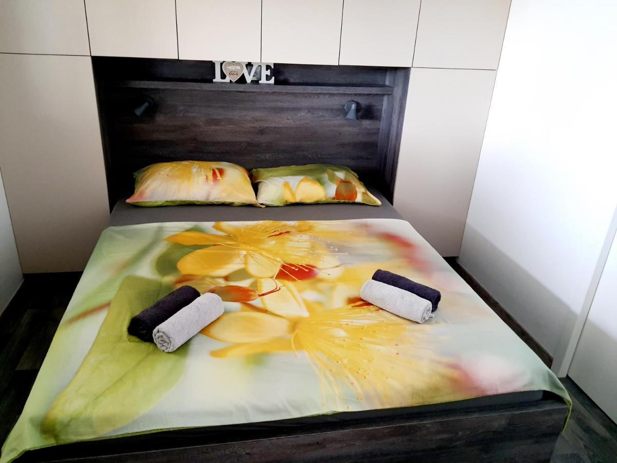 Mobile Home Tina Тисно Екстер'єр фото