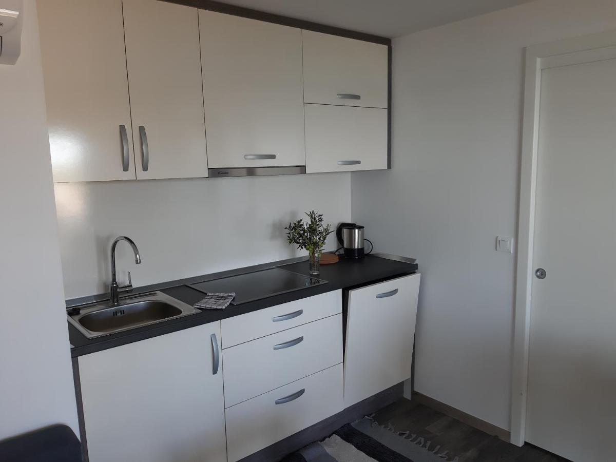 Mobile Home Tina Тисно Екстер'єр фото